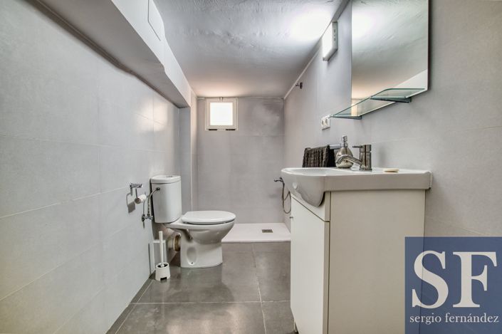 Image No.10-1 Bed Townhouse for sale