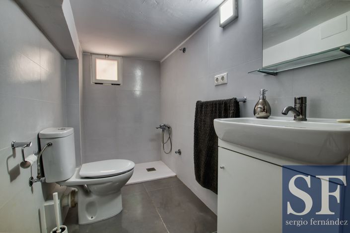 Image No.11-1 Bed Townhouse for sale