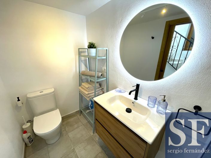 Image No.13-2 Bed Townhouse for sale