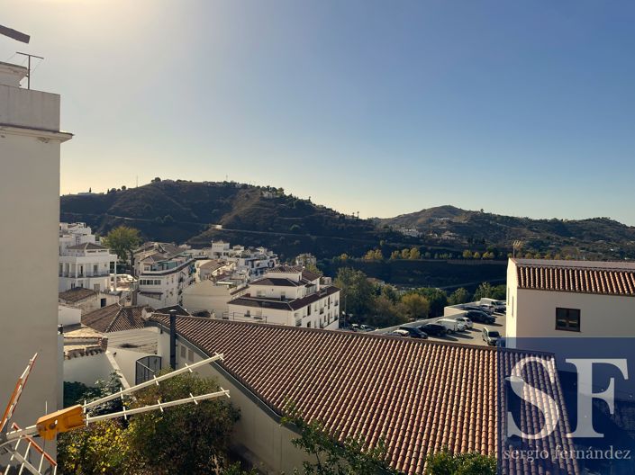 Image No.17-2 Bed Townhouse for sale