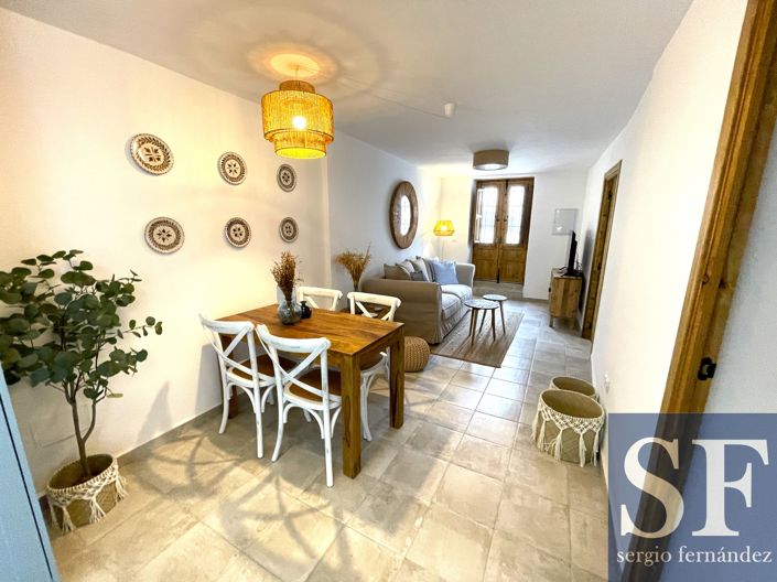 Image No.6-2 Bed Townhouse for sale