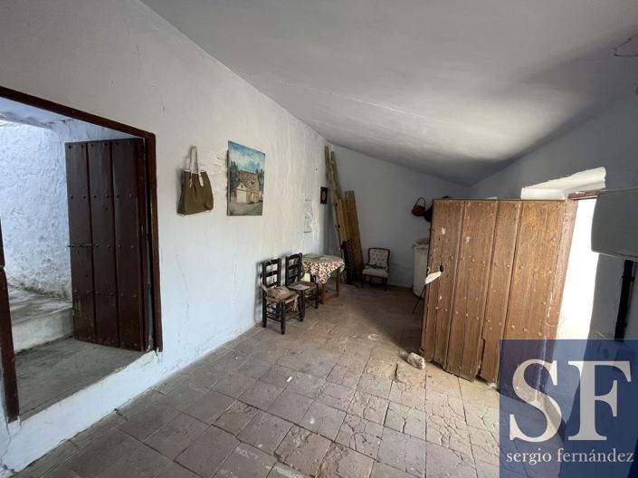 Image No.2-3 Bed Villa for sale