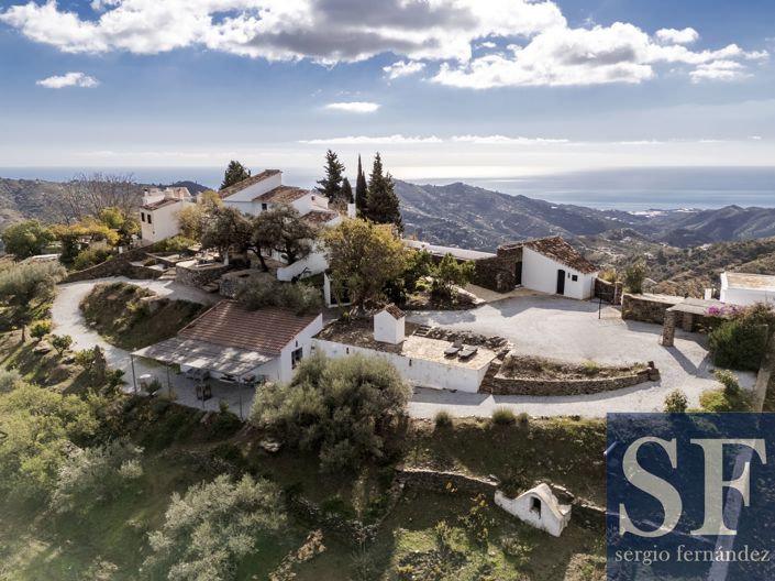 Image No.3-4 Bed Villa for sale