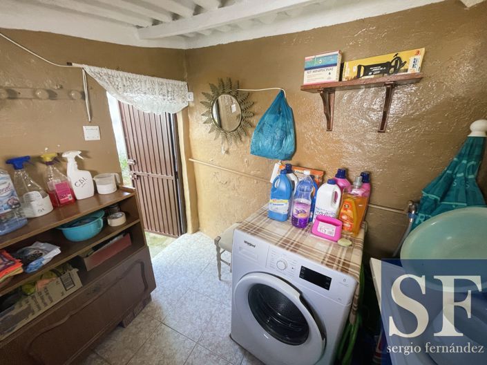 Image No.11-3 Bed Townhouse for sale