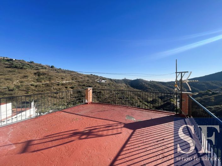 Image No.13-3 Bed Townhouse for sale