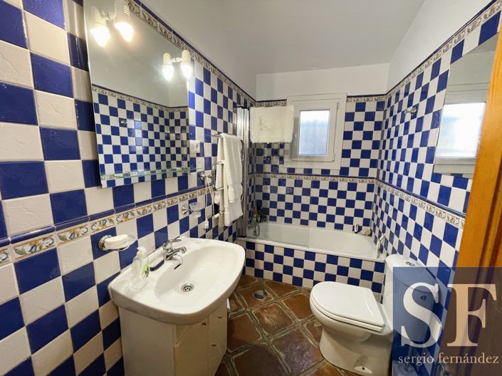 Image No.11-3 Bed Villa for sale