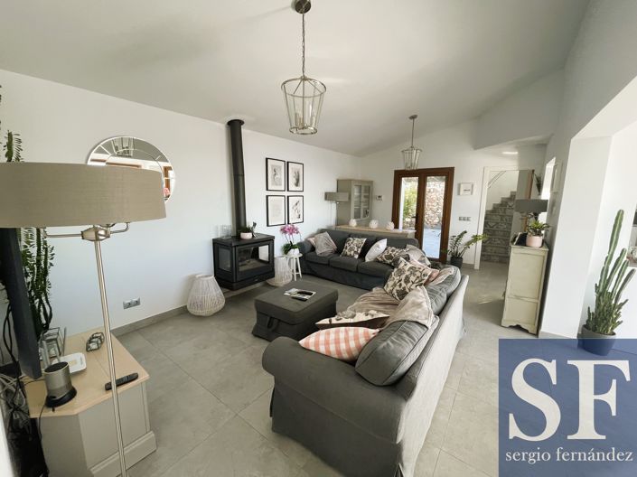 Image No.2-5 Bed Villa for sale