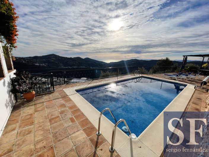 Image No.15-5 Bed Villa for sale