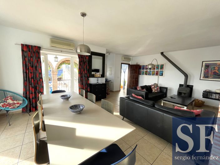 Image No.2-5 Bed Villa for sale