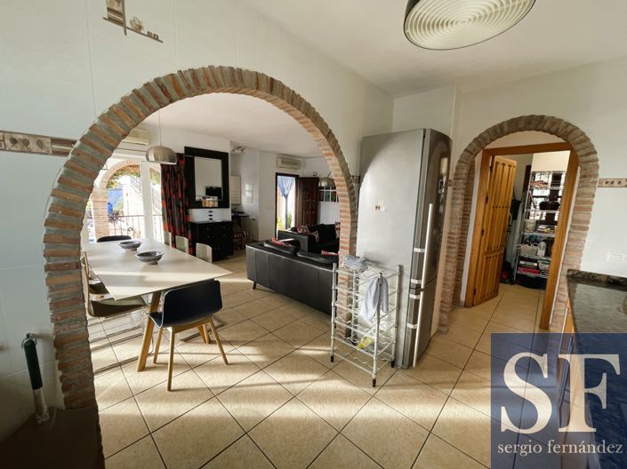 Image No.3-5 Bed Villa for sale