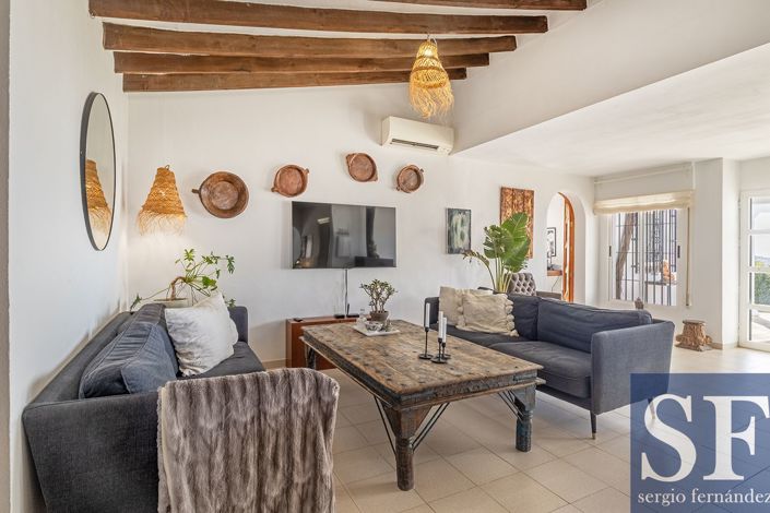 Image No.3-4 Bed Villa for sale