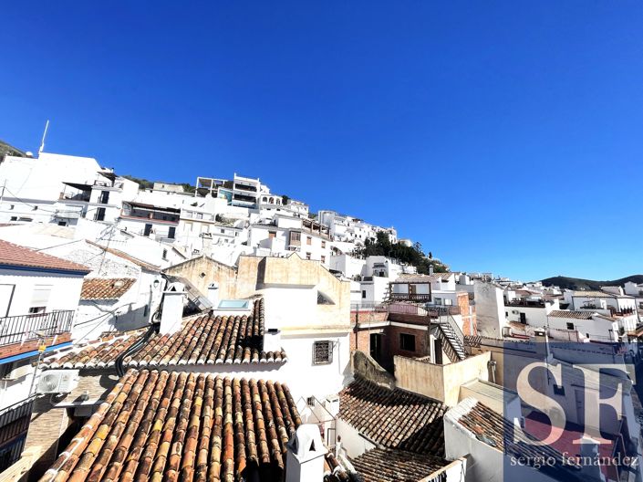 Image No.17-3 Bed Apartment for sale