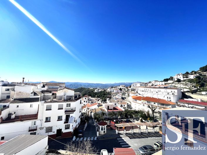 Image No.18-3 Bed Apartment for sale