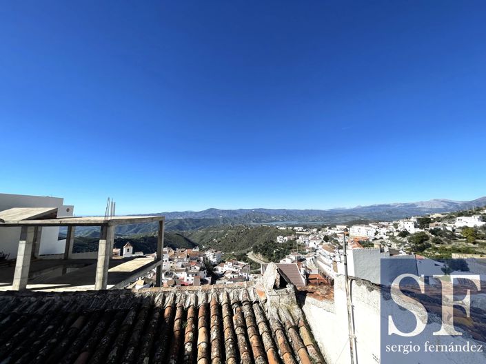 Image No.14-1 Bed Townhouse for sale