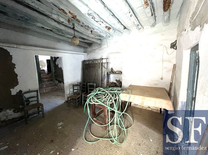 Image No.13-7 Bed Townhouse for sale