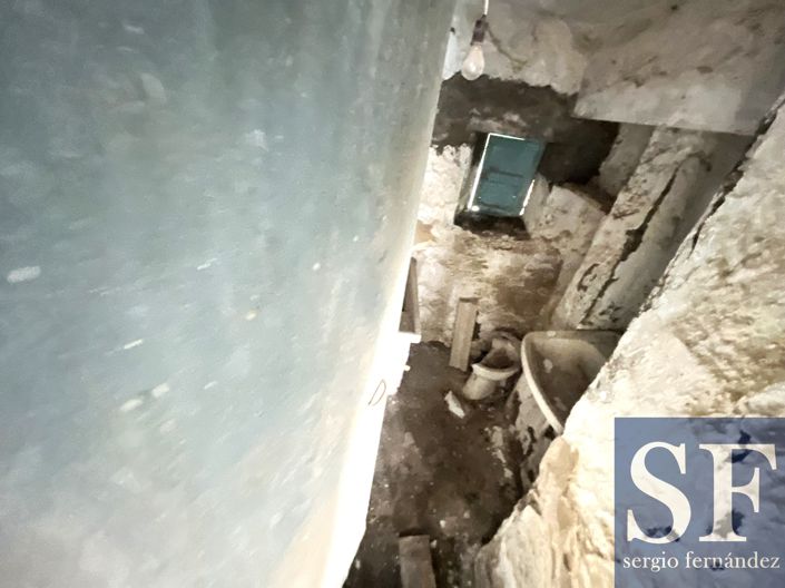 Image No.14-7 Bed Townhouse for sale