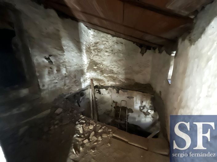 Image No.3-7 Bed Townhouse for sale