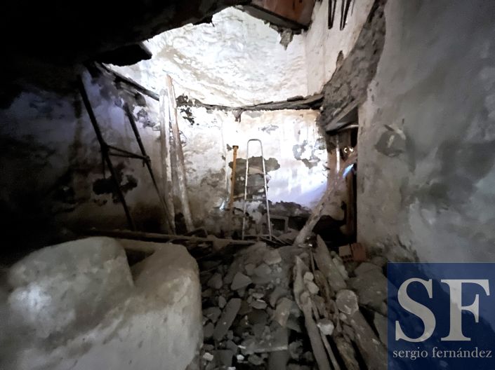 Image No.8-7 Bed Townhouse for sale