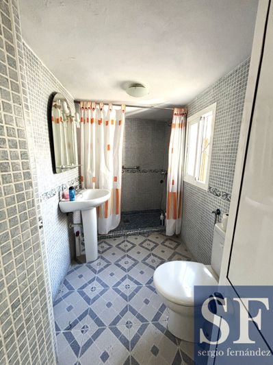 Image No.14-4 Bed Townhouse for sale