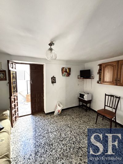 Image No.2-4 Bed Townhouse for sale