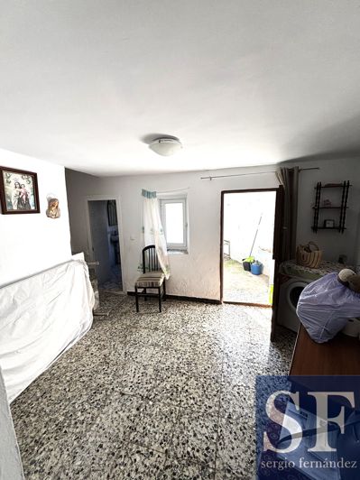 Image No.4-4 Bed Townhouse for sale