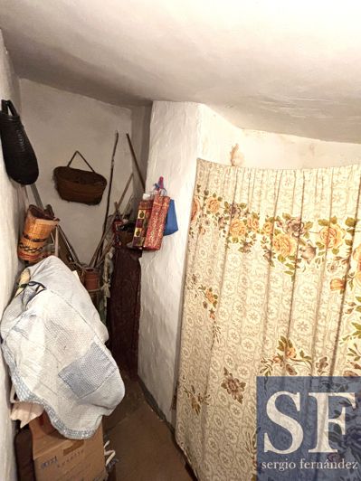 Image No.12-3 Bed Townhouse for sale