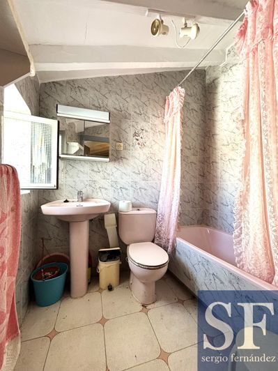 Image No.14-3 Bed Townhouse for sale