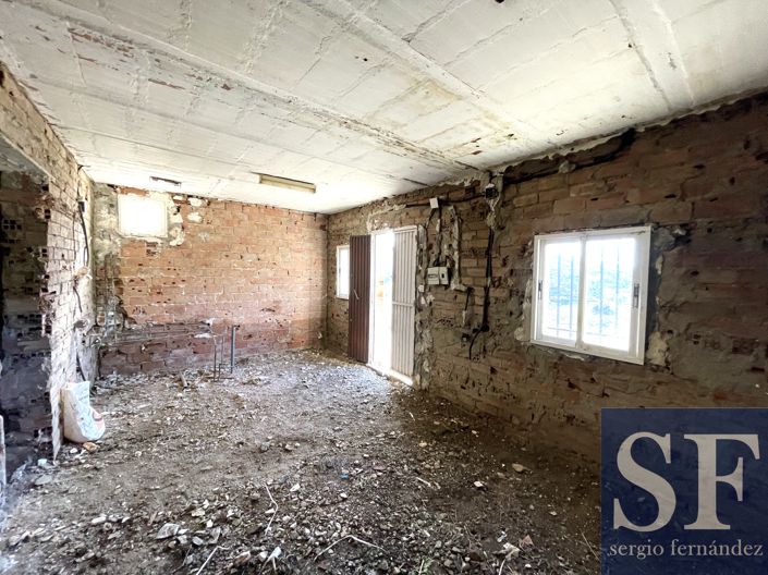 Image No.12-Villa for sale