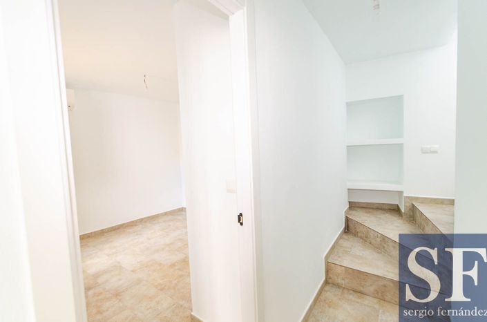 Image No.10-2 Bed Townhouse for sale