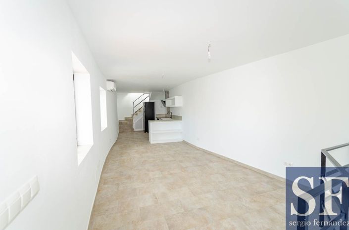 Image No.3-2 Bed Townhouse for sale