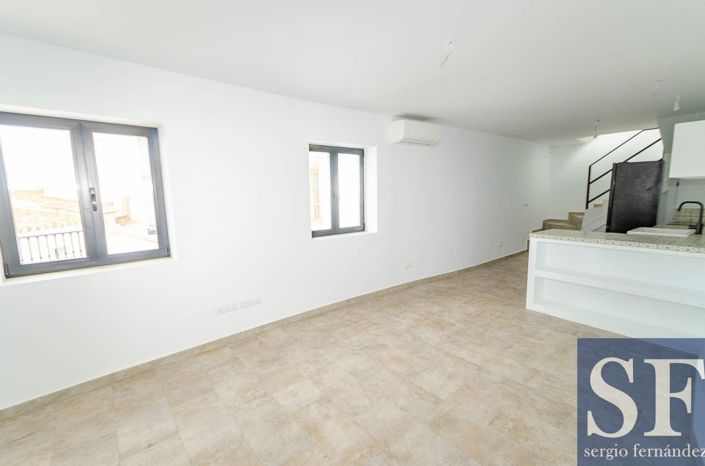 Image No.4-2 Bed Townhouse for sale