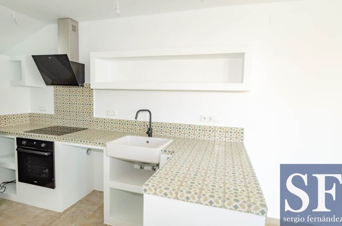 Image No.6-2 Bed Townhouse for sale