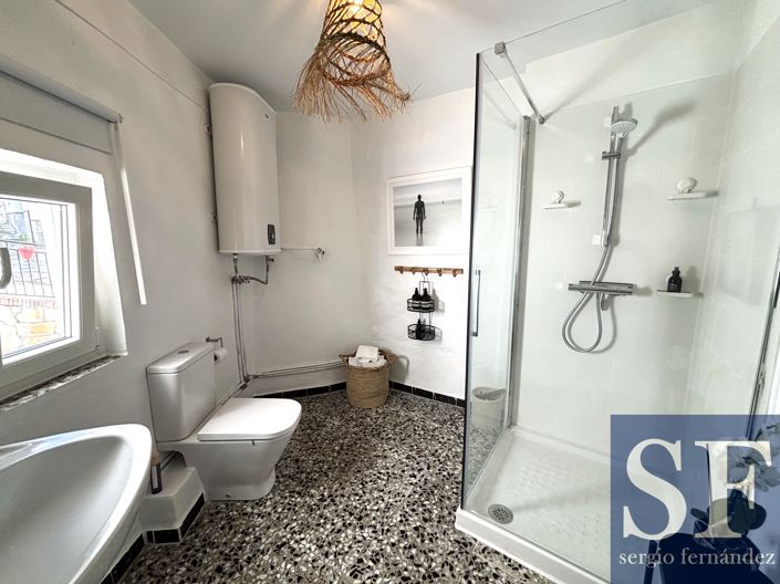 Image No.10-1 Bed Townhouse for sale