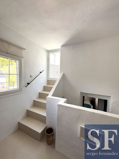 Image No.13-1 Bed Townhouse for sale