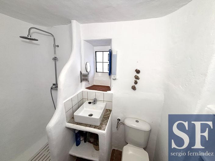 Image No.11-1 Bed Townhouse for sale