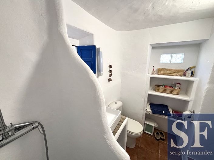 Image No.12-1 Bed Townhouse for sale