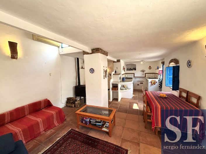 Image No.2-1 Bed Townhouse for sale