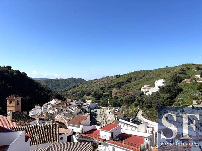 Image No.20-1 Bed Townhouse for sale