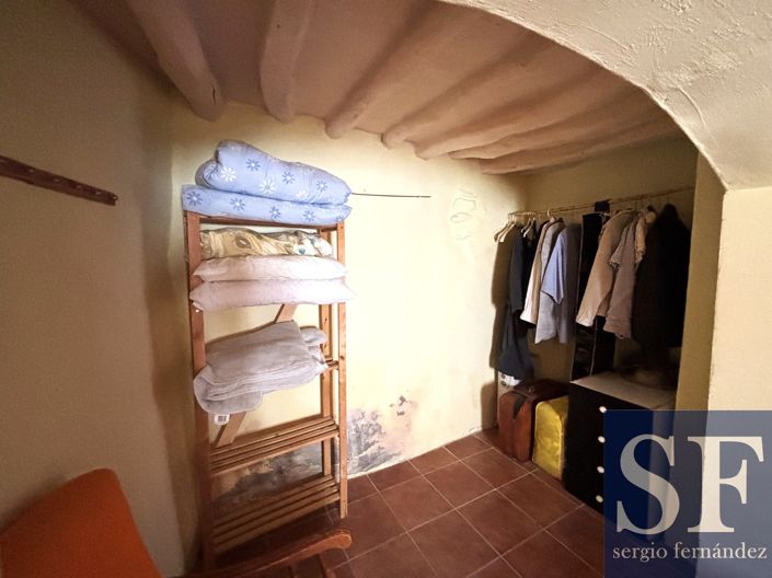 Image No.9-1 Bed Townhouse for sale