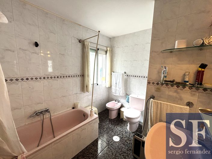 Image No.15-5 Bed Townhouse for sale