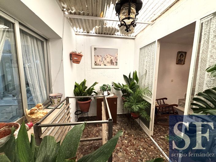 Image No.17-5 Bed Townhouse for sale