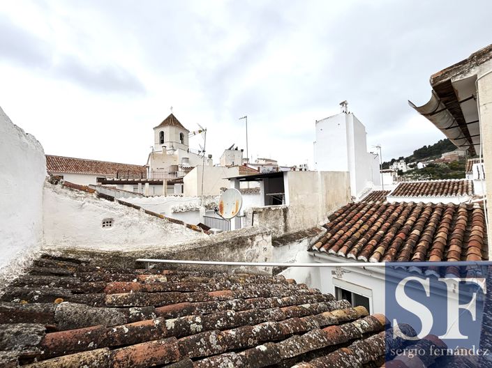 Image No.20-5 Bed Townhouse for sale