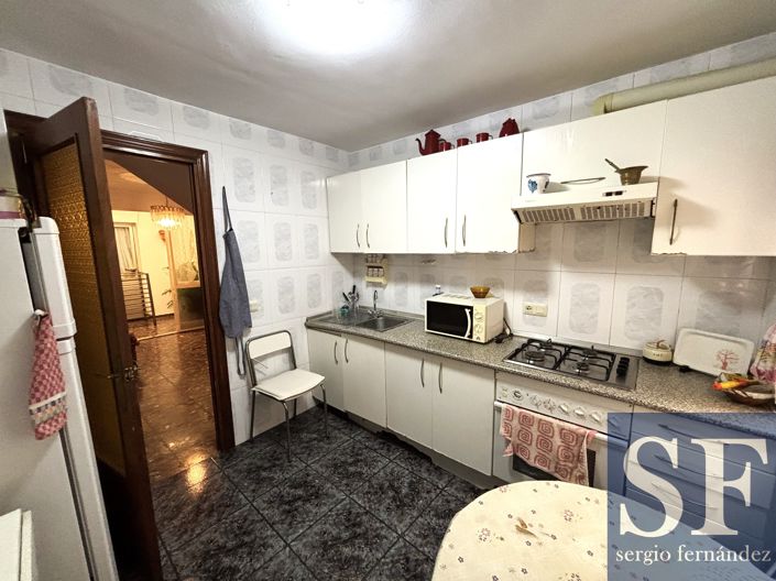 Image No.4-5 Bed Townhouse for sale