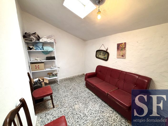 Image No.10-5 Bed Townhouse for sale