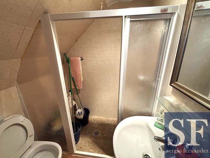 Image No.13-5 Bed Townhouse for sale