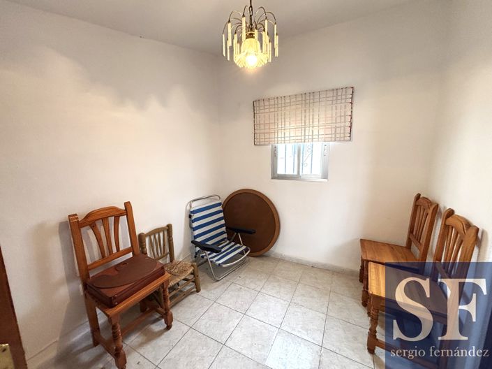 Image No.18-5 Bed Townhouse for sale