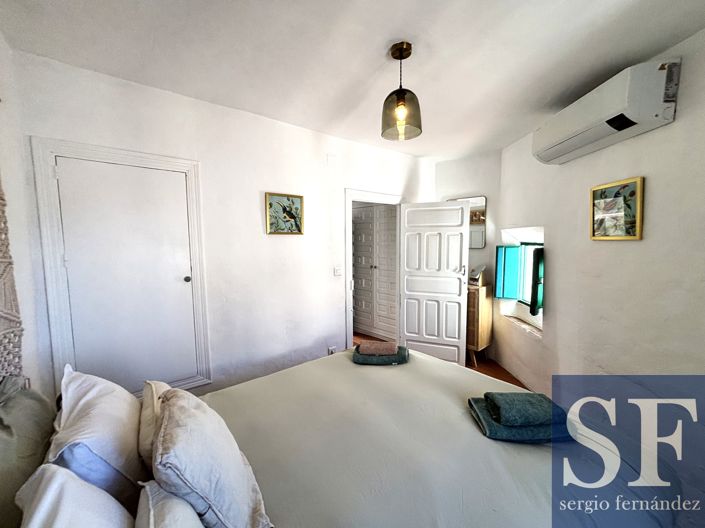 Image No.10-1 Bed Townhouse for sale