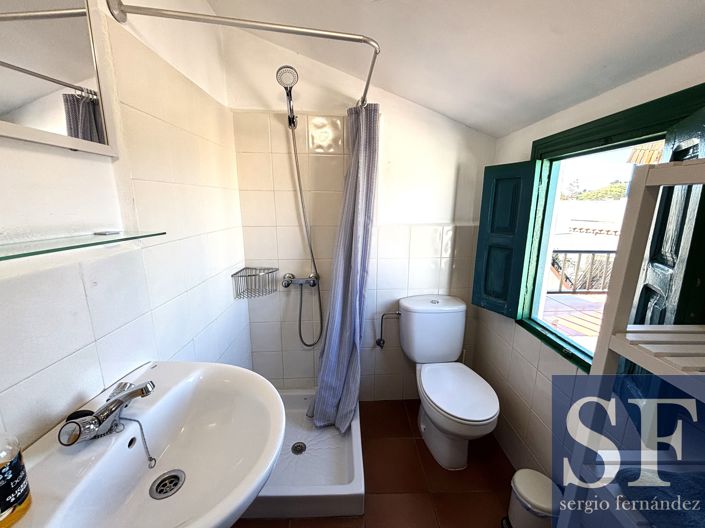 Image No.12-1 Bed Townhouse for sale