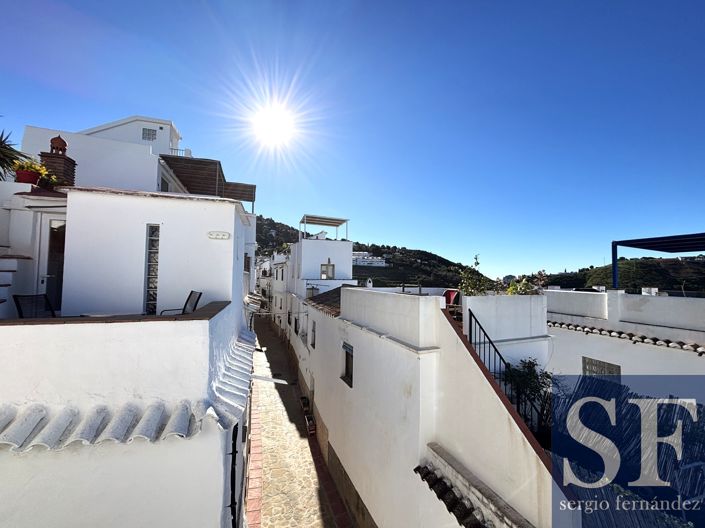 Image No.19-1 Bed Townhouse for sale