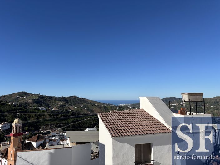 Image No.20-1 Bed Townhouse for sale